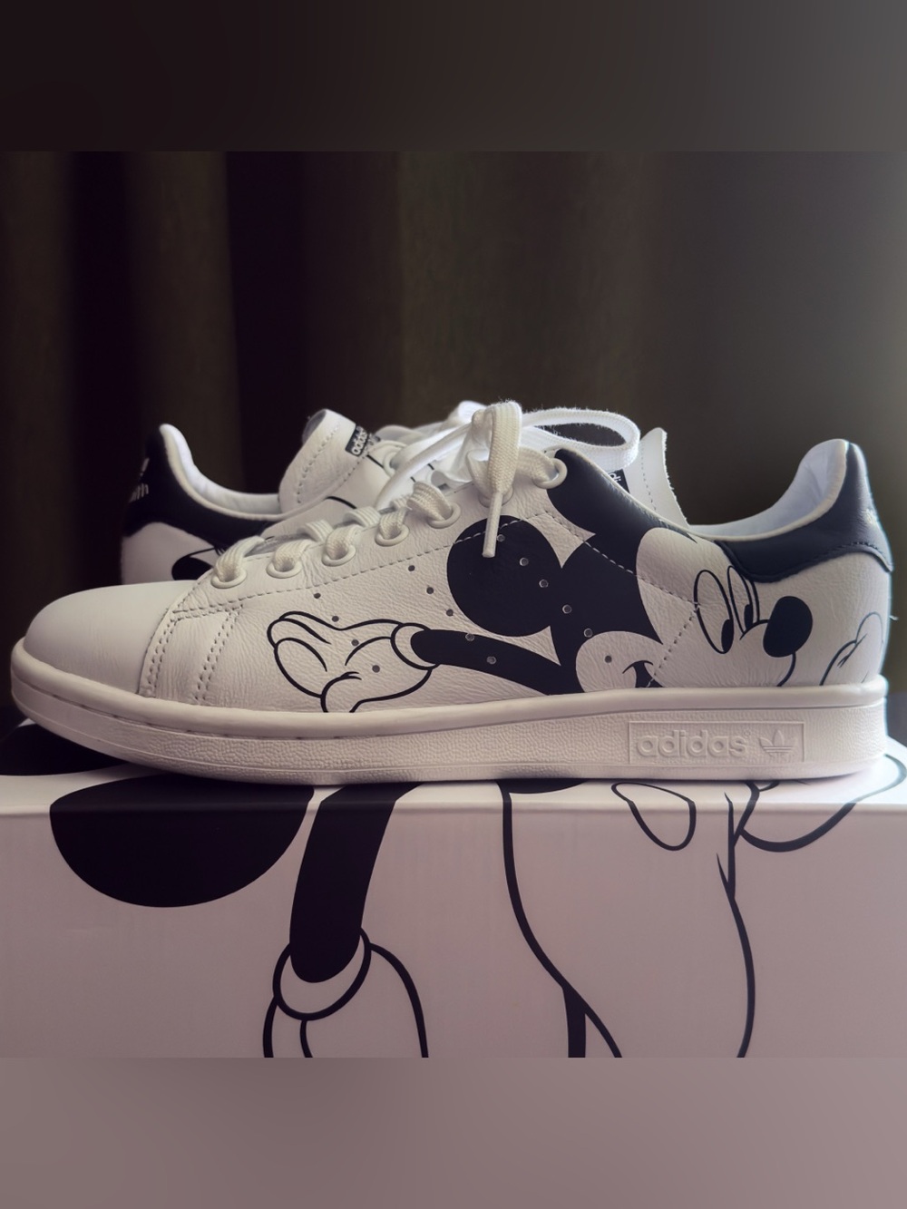 Adidas Superstar Mickey Mouse Shoes Size 6.5M/7.5W